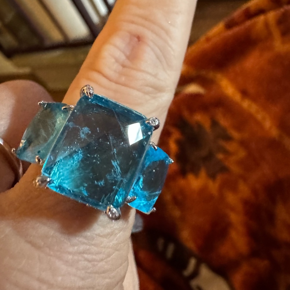 Ring - Picture 4 of 6